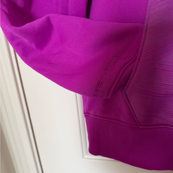 Under Armour fuchsia hoodie cold gear storm women’s size XL - Picture 4 of 6